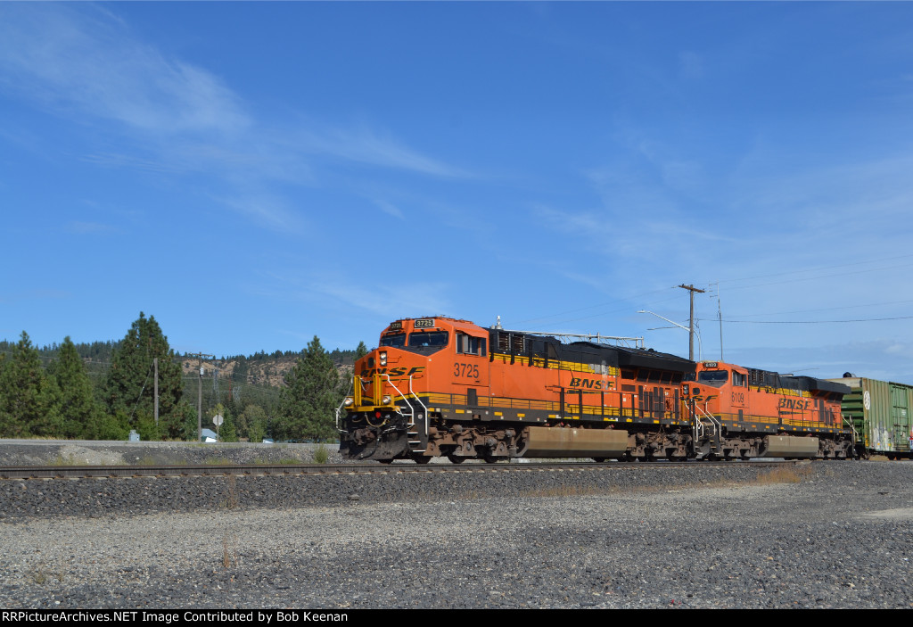 BNSF 3725